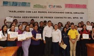 Capacitan a funcionarios de Puerto Morelos en lengua de señas mexicana