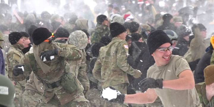 Hundreds of VT students rush drillfield in annual snowball fight