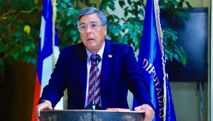 “Inaceptable inseguridad en las aulas”: diputado Barrios pide acciones urgentes al Gobierno