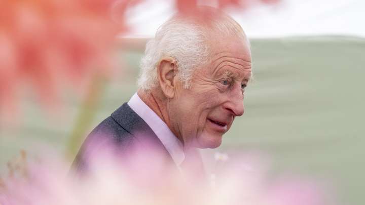 Los vecinos de Carlos III le declaran la guerra por ponerles en riesgo de muerte, según ‘Hello’