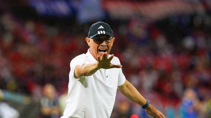 Alfredo Arias, contento por la victoria en la ida de la final, pero advierte: 'Este es un paso importante, pero nos falta el decisivo'