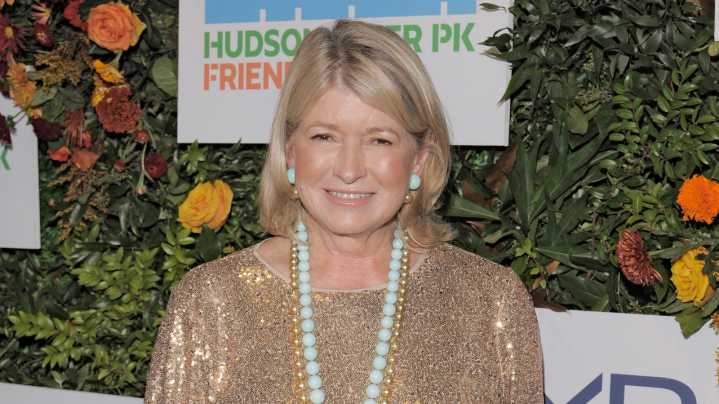 11 Holiday Entertaining Tips From Martha Stewart You Should Be Using For Yourself