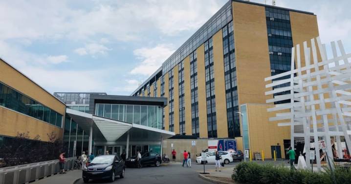 Man shot by police at Que. hospital: watchdog