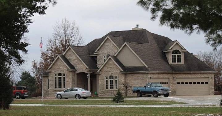 Mariannette Miller-Meeks changes voting address back to Ottumwa home