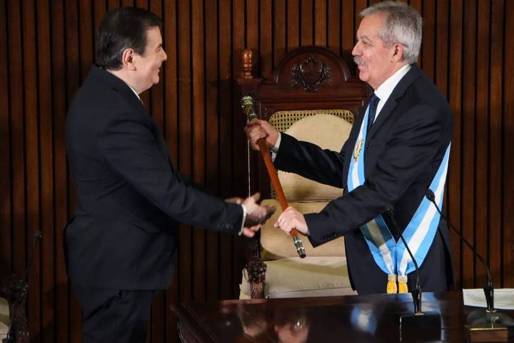 Santiago del Estero. Gerardo Zamora le entregó el mando de la gobernación a su delfín histórico Elías Suárez