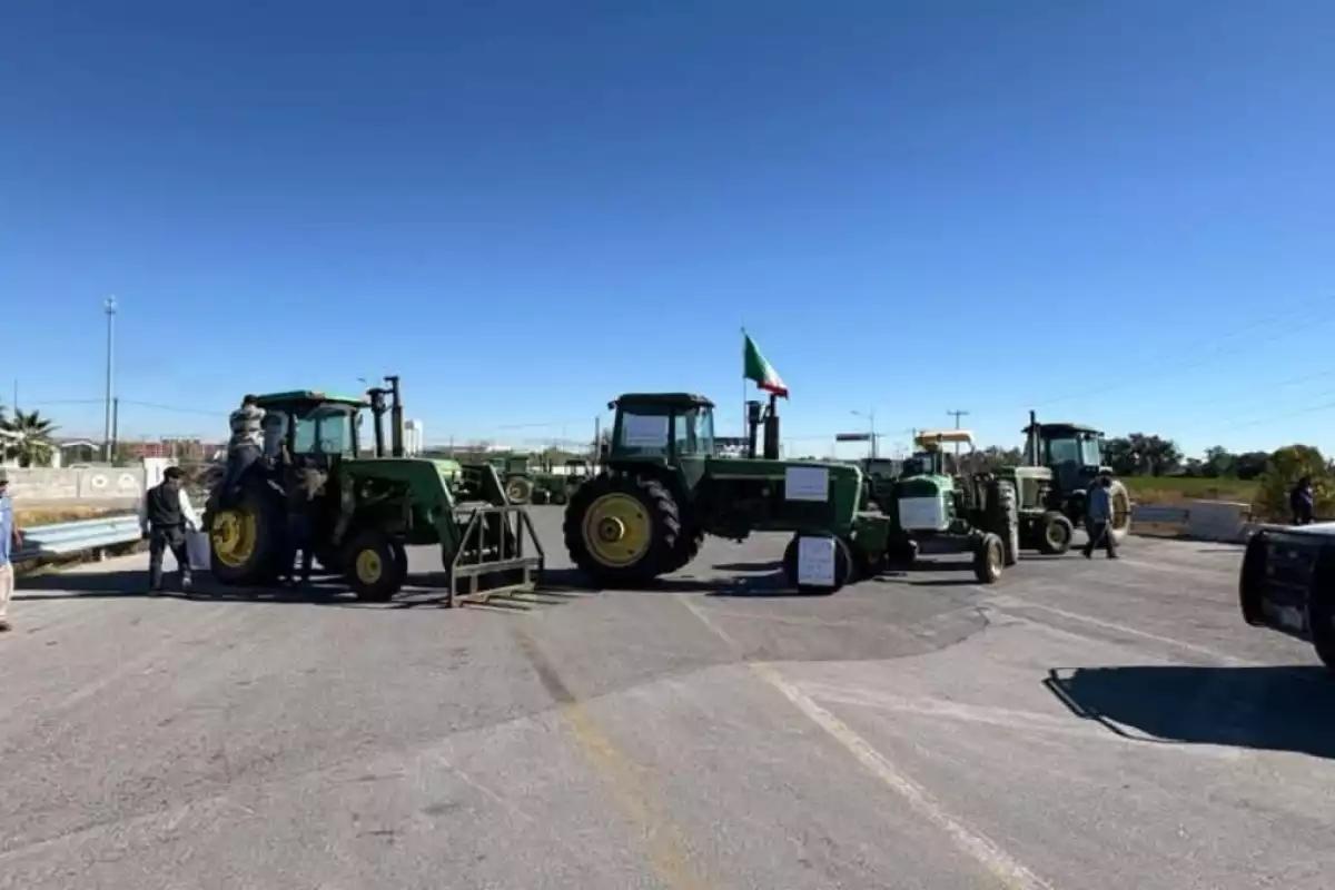 Campesinos paralizan cruces internacionales en Ciudad Juárez: bloqueos afectan comercio con EU por la Ley de Aguas