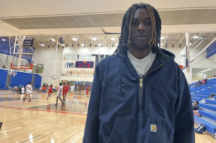 Basketball: Gary West Side's 6-10 Tyler Crews steps forward