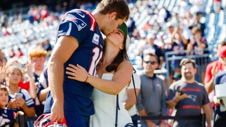 Patriots QB Drake Maye picks Christmas tree at Westwood farm