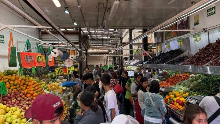 Frutas para posadas mantienen su precio; uvas podrían aumentar en diciembre