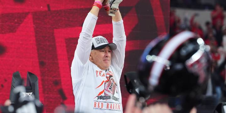 Joey McGuire recognized as Eddie Robinson Award finalist