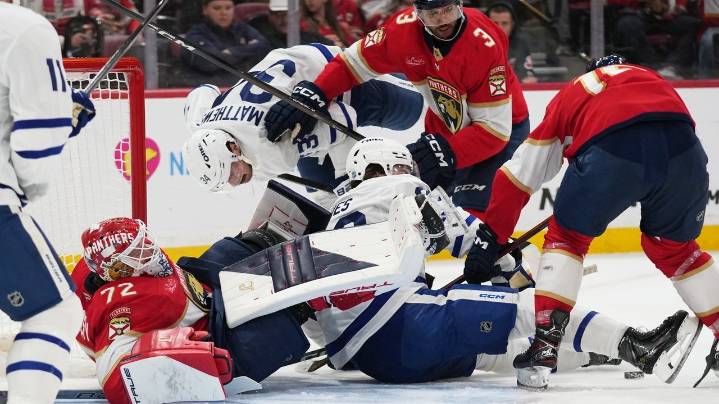 Maple Leafs jump out to quick lead, hold off Panthers for 4