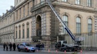 Ladrones del Museo de Louvre tuvieron menos de un minuto para escapar, revela investigación