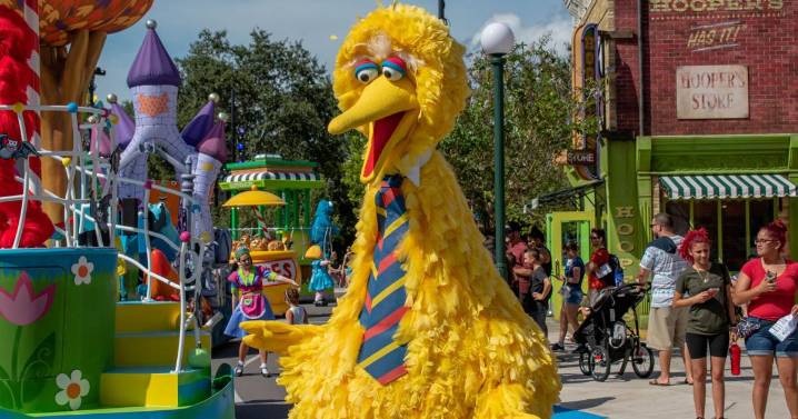 Rodriguez-Vega: Barney, Big Bird, and immigrant children need you!