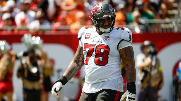 Bucs left tackle Tristan Wirfs out against Saints with oblique injury