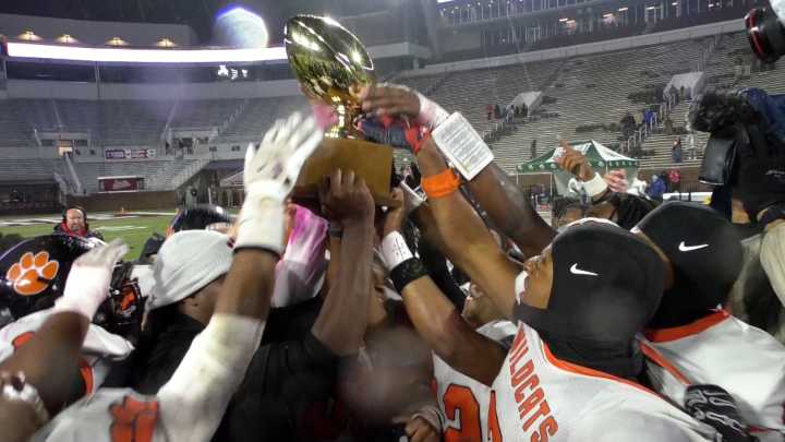 WATCH: Calhoun City wins 1A state championship