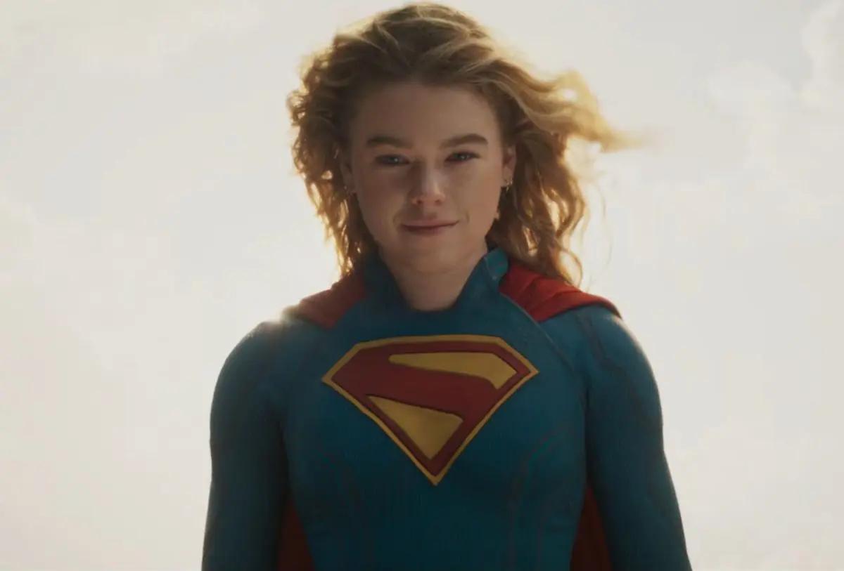 DC y Warner Bros revelan el primer tráiler oficial de Supergirl: Una heroína más dura y compleja