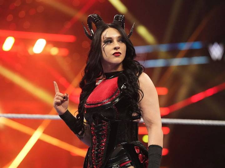 Stephanie Vaquer publica críptico mensaje en la previa a la segunda vuelta presidencial: “La cucaracha votó...”