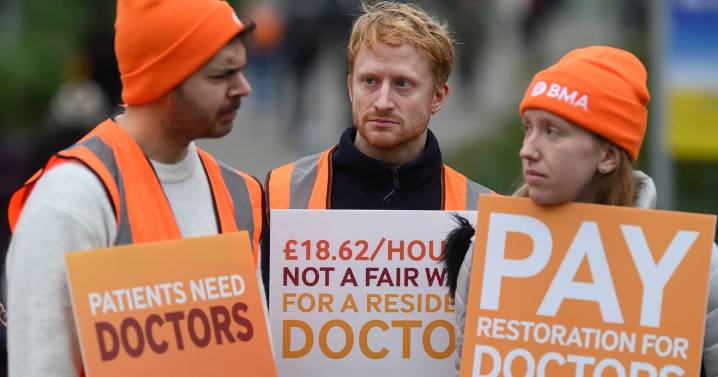 NHS doctor strike over Christmas could be called off after last ditch offer