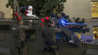 ¿Y el trineo con renos?: el Pentágono presenta a Papá Noel a bordo de un blindado (VIDEO)
