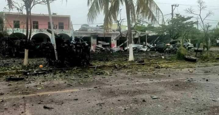 Sube a 3 el número de muertos por explosión cerca de la Policía Comunitaria de Coahuayana