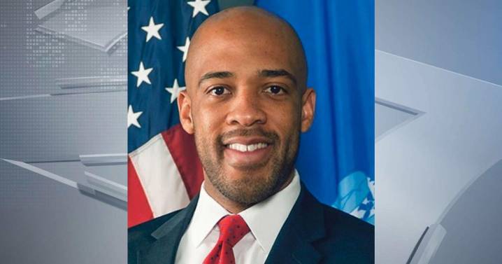 Former Lt. Gov. Mandela Barnes announces run for governor