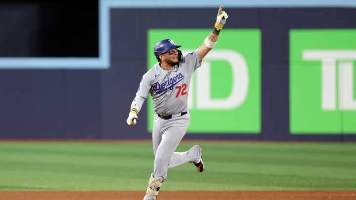 MLB rumors: World Series hero Miguel Rojas goes back to Dodgers