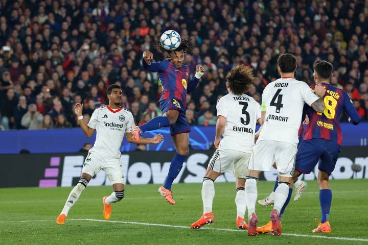 Jornada de remontadas. Los dos cabezazos de Koundé, ráfagas, goles en contra y presencia argentina en la Champions