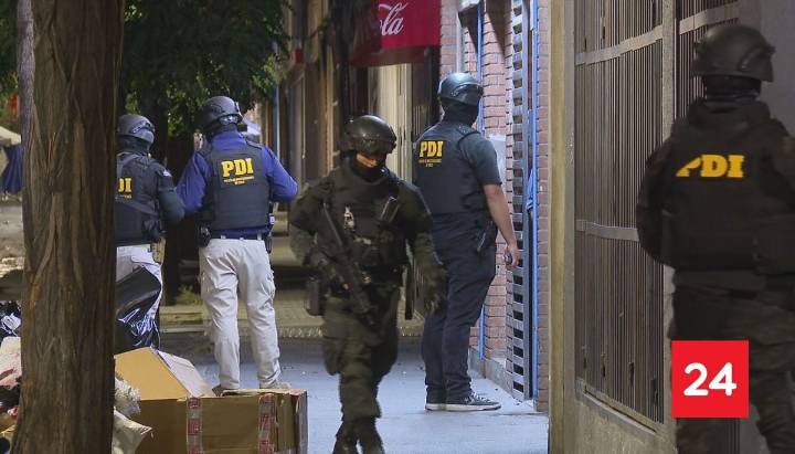 PDI realiza allanamientos en diversos domicilios en Barrio Meiggs: buscan detener mafia de extranjeros
