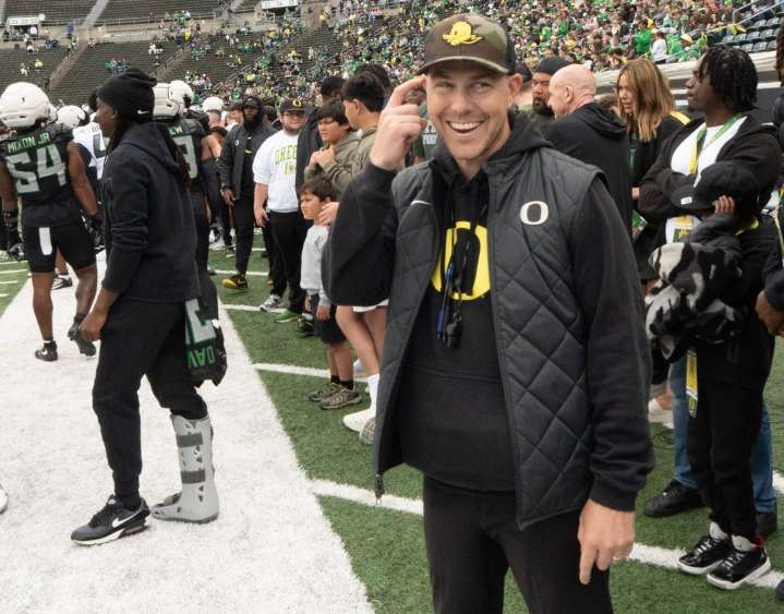 Deadspin | Reports: Kentucky to hire Oregon OC Will Stein