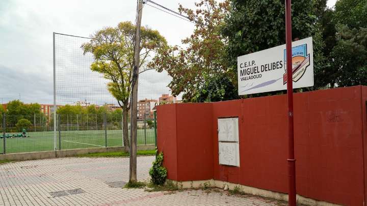 VTLP carga contra PP y VOX por el "retraso acumulado" del polideportivo del colegio Miguel Delibes