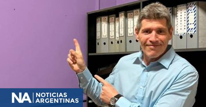 Obligado a entregarle su despacho a Mayra Mendoza, diputado libertario se lo dejó pintado de violeta