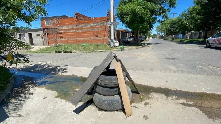Preocupación en barrio Guadalupe Oeste: vecinos denuncian aguas servidas y fuertes olores