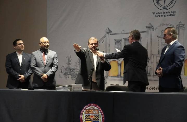 Rinde protesta nueva dirección de la Unison Cajeme