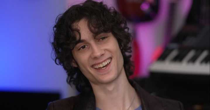 Sombr talks about writing music from childhood bedroom and rise to fame