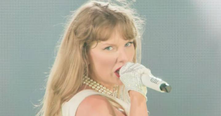 Taylor Swift Eras Tour film update leaves fans 'crying' as they 'start countdown'