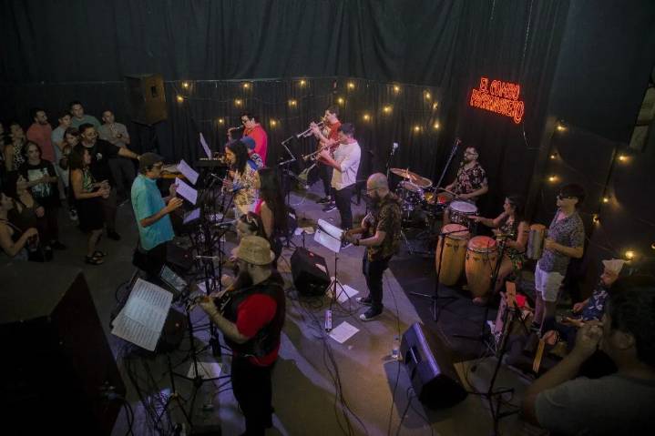 ¡Noche decembrina a toda orquesta con Vibrass!