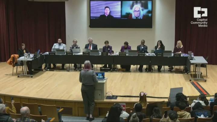 Salem City Council votes 6-3 to declare state of emergency over ICE activity