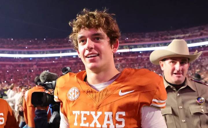 Overlooked Arch Manning teammate leaves Texas after missing College Football Playoffs