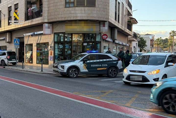 Detenido en Vilamarxant un hombre prófugo que intentaba huir atravesando casas de vecinos