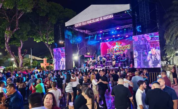 Nelson Arrieta, Rafa y Chinin encendieron la Navidad en el Italo