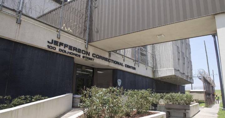 Jefferson Parish inmate awaiting extradition dies after being taken to hospital