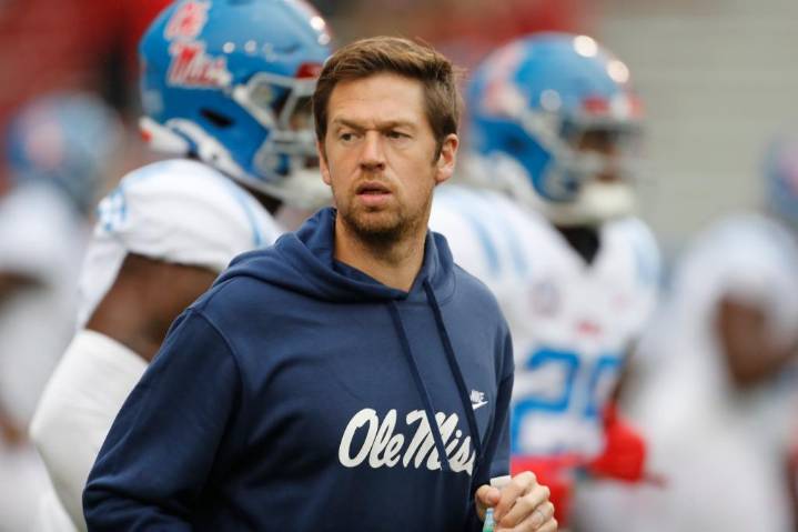 Charlie Weis Jr. staying at Ole Miss for CFP despite joining Lane Kiffin at LSU