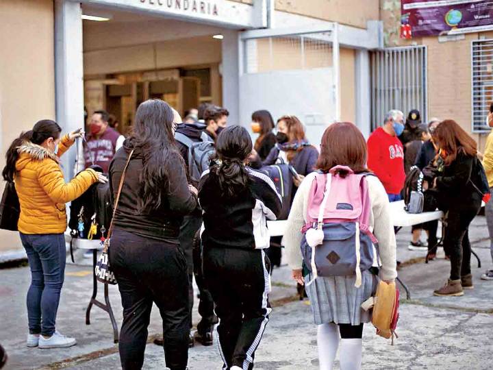 Alertan por baja inversión educativa; denuncian estancamiento en aprendizajes