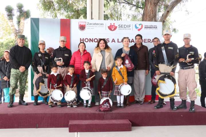 Familias zacatecanas reciben apoyos económicos; material didáctico para Centros de Atención Infantil Comunitarios