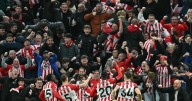 Sunderland vence a Newcastle en un derbi que se hizo esperar por nueve años y el Manchester City sigue como escolta