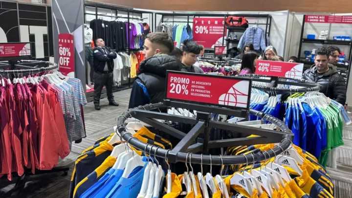 Las ofertas disponibles para comprar ropa de verano a buen precio: dónde conseguirlas