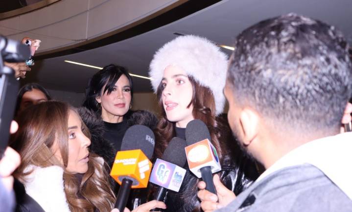Reciben en Newark a Miss Universo Fátima Bosch
