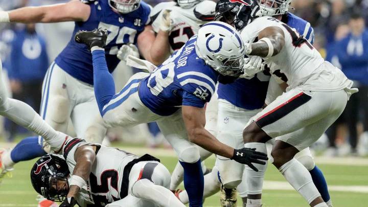 Colts vs. Jaguars prediction: Odds, expert picks, QB matchup, injury update, betting trends, and stats