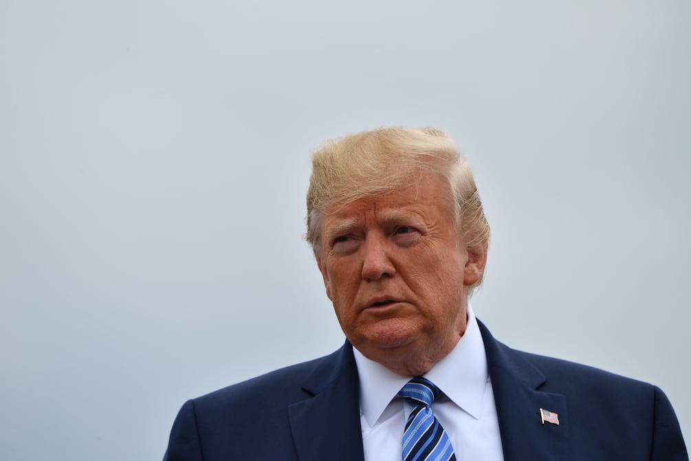 Gobierno de Trump denuncia “narrativa falsa” en nuevas imágenes difundidas por demócratas sobre Epstein