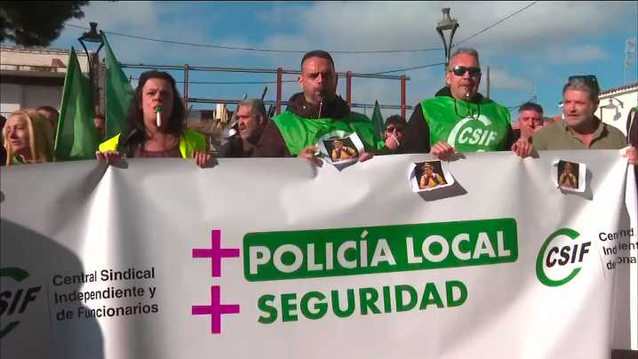 Los policías locales de Parla denuncian "inseguridad" y vuelven a manifestarse contra los recortes